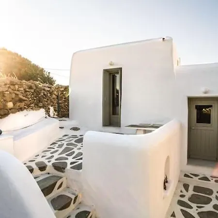 Armonia Close To Mykonos Town